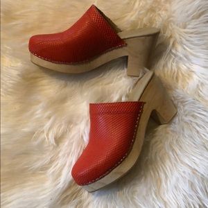 Free people clogs